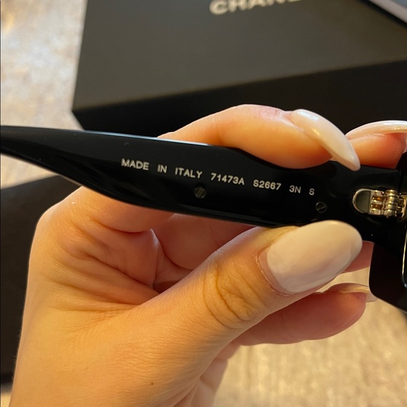 Authentic Chanel sunglasses - Picture 5 of 9